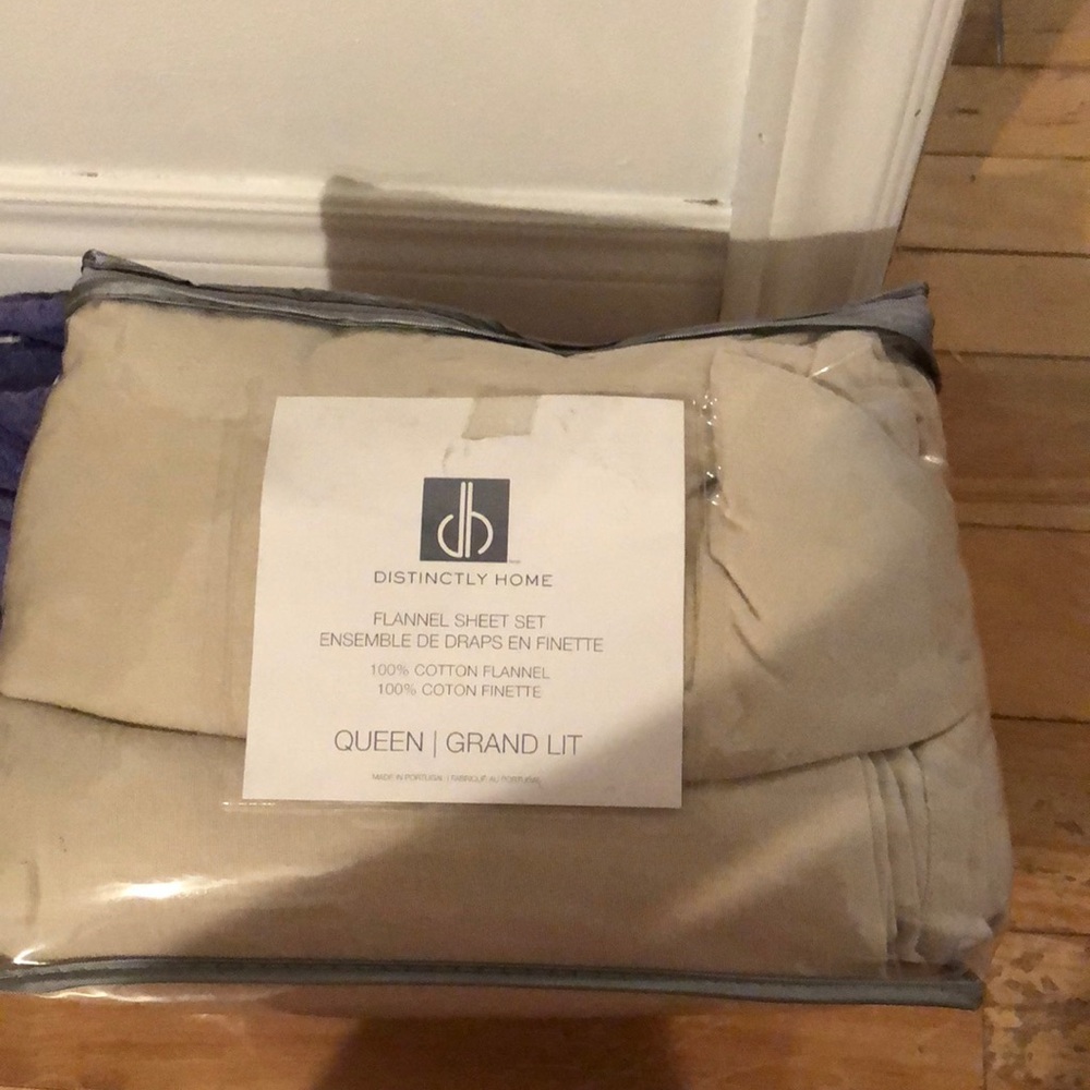 Distinctly Home queen flannel sheet set - Ivory